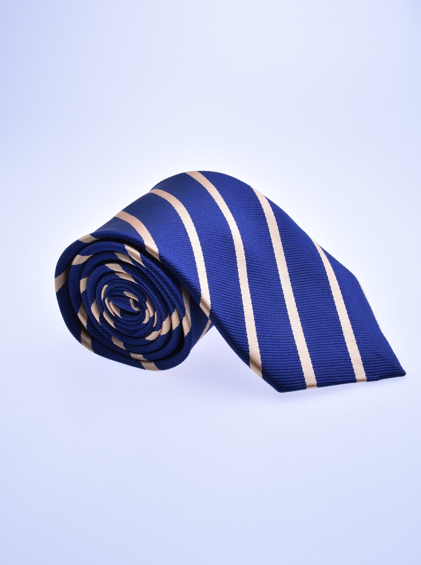 Blått slips med gule striper